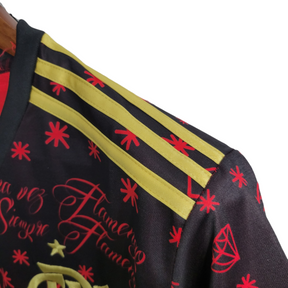 Camisa Flamengo Edição Especial 23/24Torcedor Masculina - Vermelho com detalhes em preto e dourado
