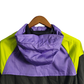 Jaqueta Corta-Vento Brasil 23/24 Masculino Nike - Roxo com detalhes em amarelo
