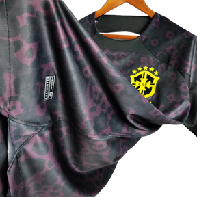 Camisa Goleiro Seleção Brasileira 22/23 Nike Torcedor Masculina - Preta com detalhes em amarelo