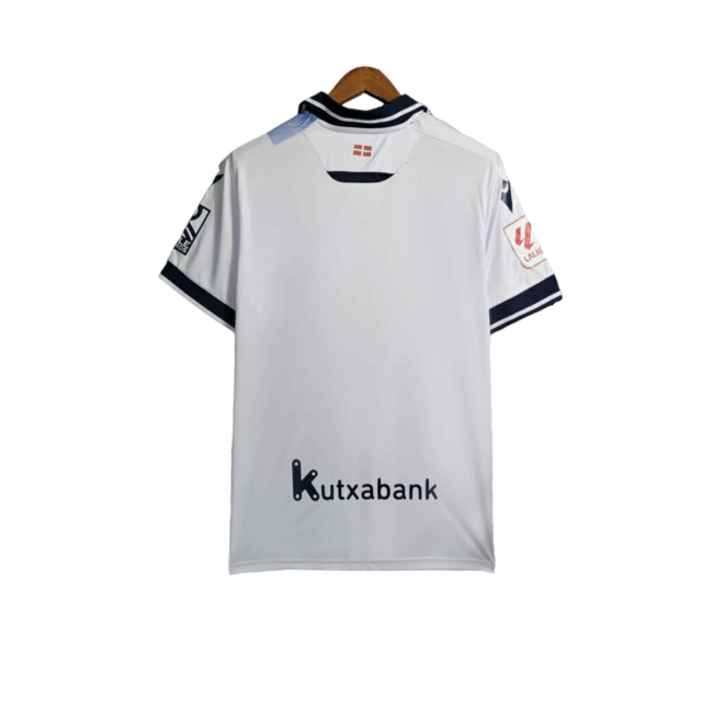 Camisa Real Sociedad III 23/24 - Torcedor Macron Masculina - Branca com detalhes em azul
