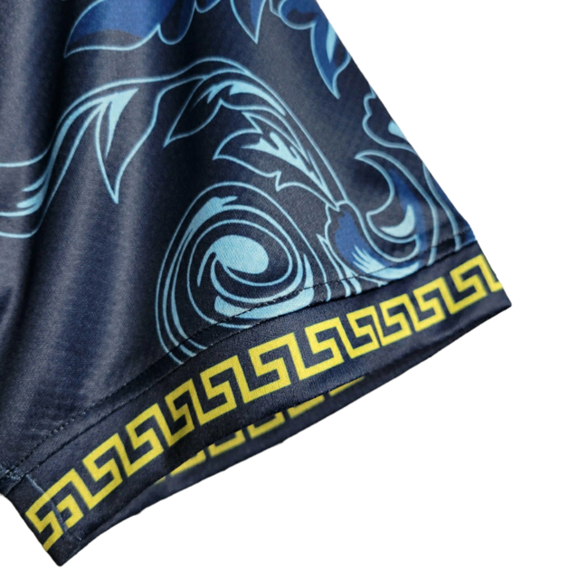 Camisa Itália Edição especial Versace 22/23 - Torcedor Adidas Masculina - Azul com detalhes em dourado