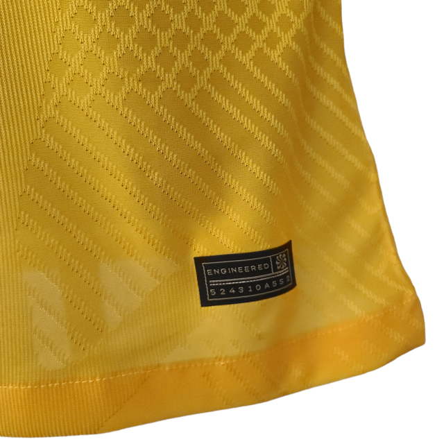 Camisa Barcelona II 22/23- Jogador Nike Masculina - Amarela com detalhes em vermelho