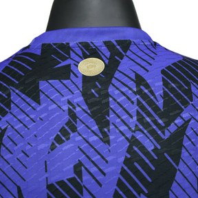 Camisa Seleção Argentina Pré-Jogo 23/24 - Jogador Adidas Masculina - Roxa com detalhes em preto e branco