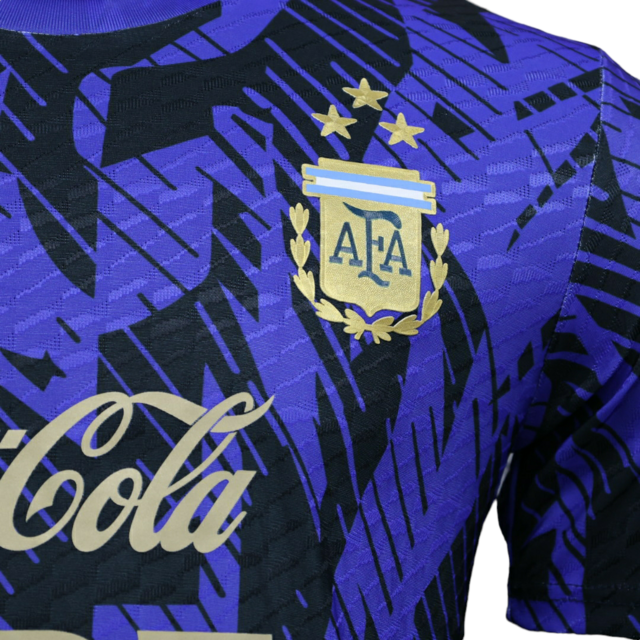 Camisa Seleção Argentina Pré-Jogo 23/24 - Jogador Adidas Masculina - Roxa com detalhes em preto e branco