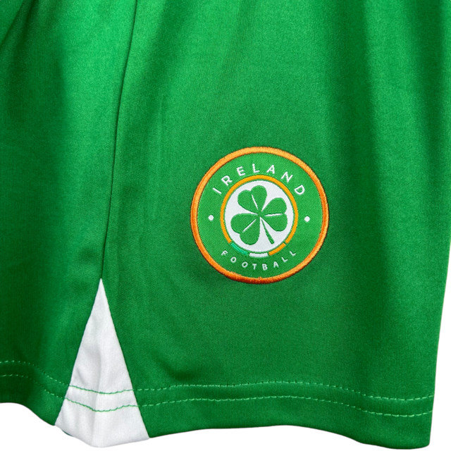 Kit Infantil Irlanda II Castore 23/24 - Branca com detalhes em laranja e verde
