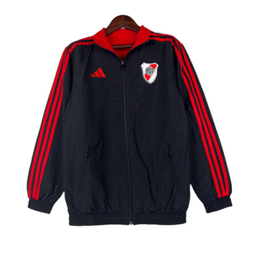 Jaqueta Corta-Vento River Plate 23/24 Masculina Adidas - Preta com detalhes em vermelho e branco