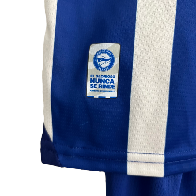 Kit Infantil Alaves I Puma 23/24 - Azul e branco com detalhes em preto