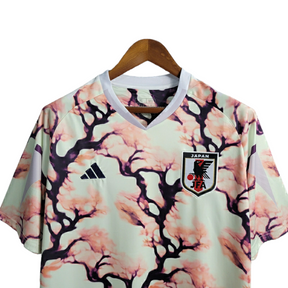 Camisa Seleção Japão Edição Especial 23/24 - Torcedor Adidas Masculina - Branca com detalhes em bege e roxo