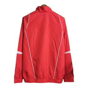 Jaqueta Corta-Vento Real Madrid 23/24 - Masculina Adidas - Vermelha com detalhes em branco