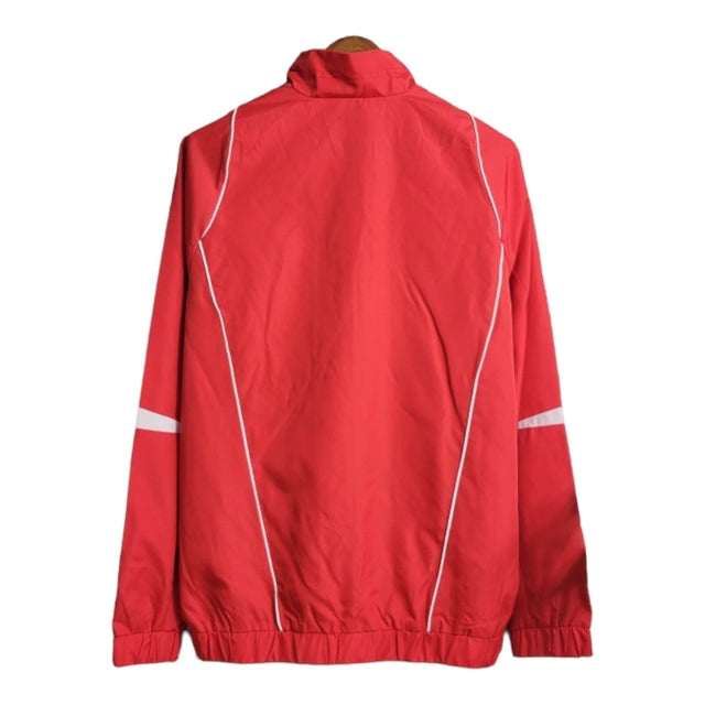 Jaqueta Corta-Vento Real Madrid 23/24 - Masculina Adidas - Vermelha com detalhes em branco