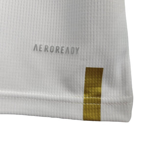 Camisa Retrô Real Madrid I 18/19 - Masculina Adidas - Branca com detalhes em dourado