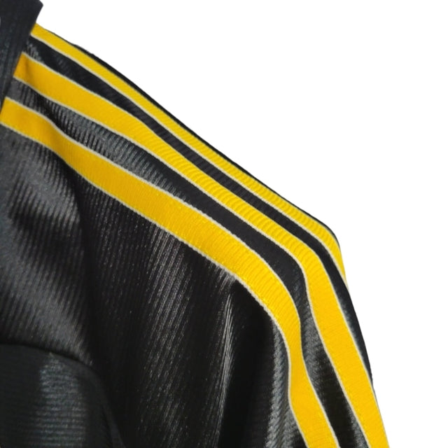Camisa Retrô Real Madrid II 99/01 - Masculina Adidas - Preta com detalhes em amarelo