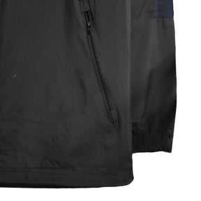 Jaqueta Corta-Vento Bayern de Munique 23/24 - Masculina Adidas - Preta com detalhes em azul