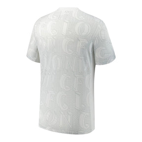Camisa Chelsea Pré-jogo 25/26 - Torcedor Nike Masculina - Branca com detalhes em cinza