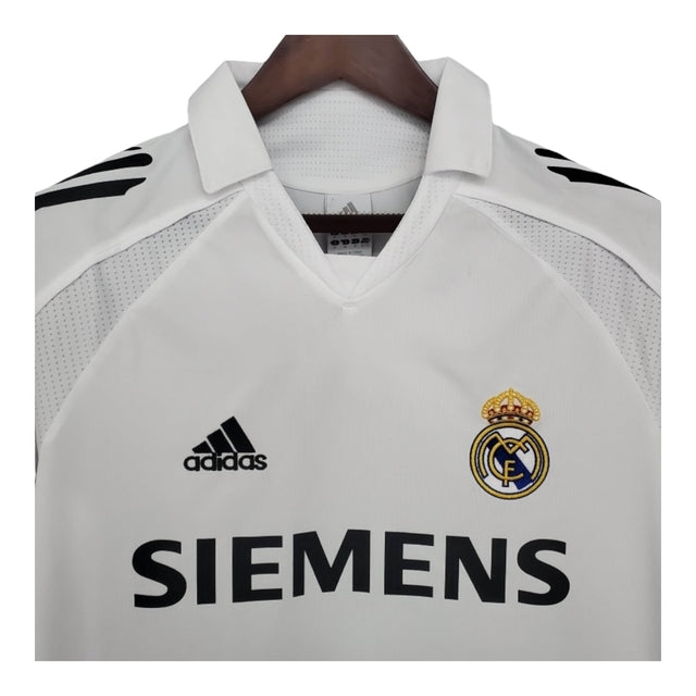 Camisa Retrô Real Madrid I 05/06 - Masculina Adidas - Branca com detalhes em preto