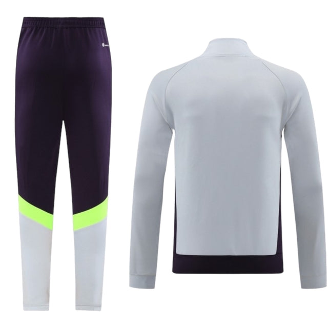 Conjunto Bayern de Munique Treino 24/25 - Masculino Adidas - Cinza com detalhes em verde