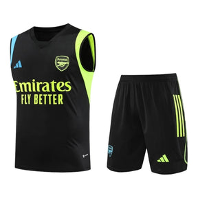 Kit Treino adulto - Camisa e Shorts - Juventus Adidas 23/24 - Preto com detalhes em amarelo e azul