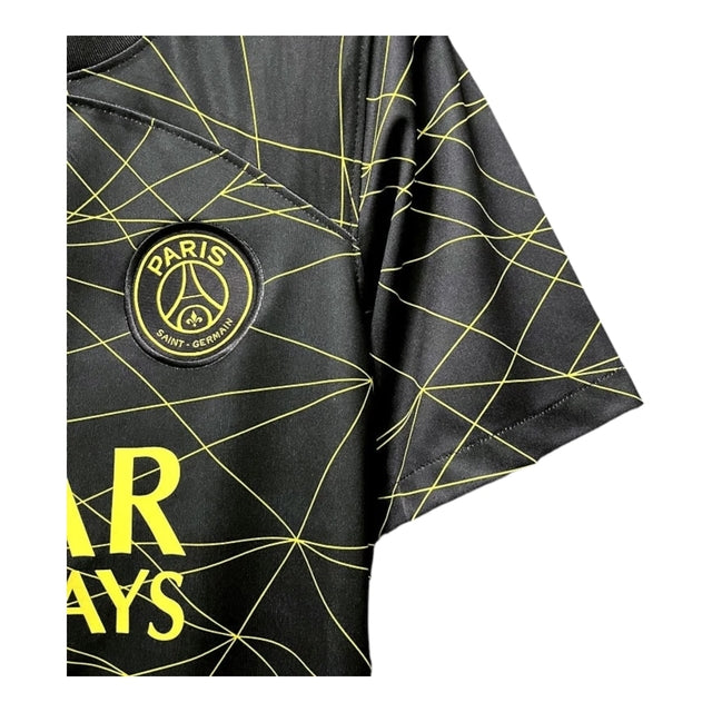 Camisa Retrô Paris Saint-Germain IV 22/23 - Masculina Jordan - Preta com detalhes em amarelo