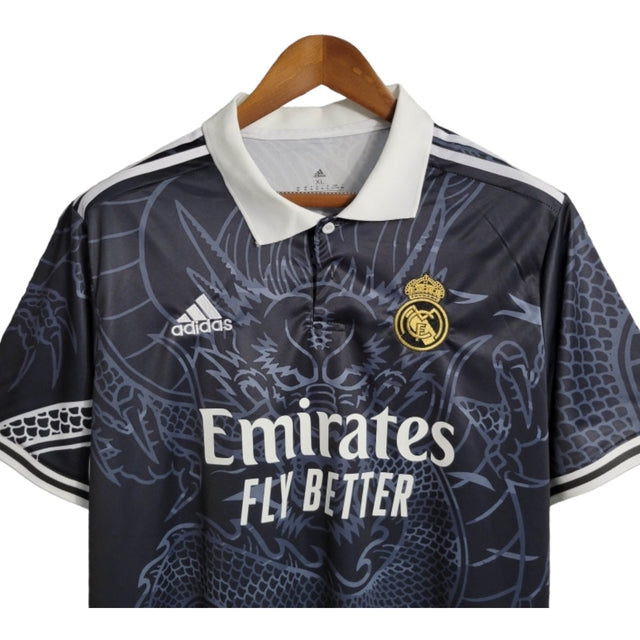 Camisa Real Madrid Edição Especial Dragão 23/24 - Torcedor Adidas Masculina - Azul com detalhes em branco