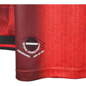 Camisa Retrô Manchester United I 1996 manga longa - Masculina Nike - Vermelha com detalhes em preto