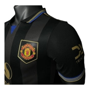 Camisa Manchester United III 25/26 - Jogador Adidas Masculina - Preta e azul com detalhes em amarelo