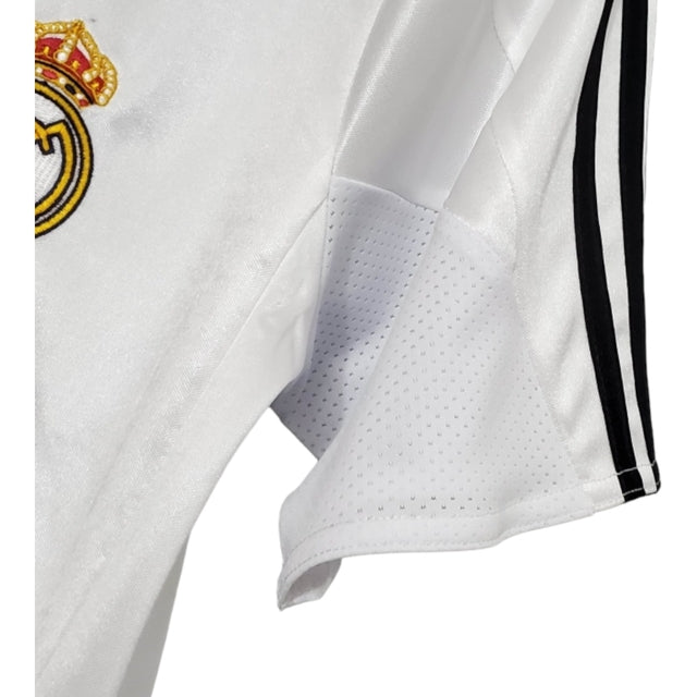 Camisa Retrô Real Madrid I 04/05 - Masculina Adidas - Branca com listras pretas