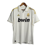 Camisa Retrô Real Madrid I 11/12 - Masculina Adidas - Branca com detalhes em dourado