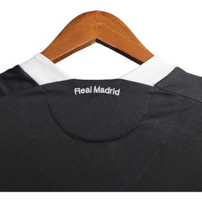 Camisa Retrô Real Madrid II 08/09 - Masculina Adidas - Preta com detalhes em branco