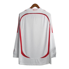 Camisa Retrô AC Milan 2006/2007 manga longa - Masculina Adidas - Branca com detalhes em preto e vermelho