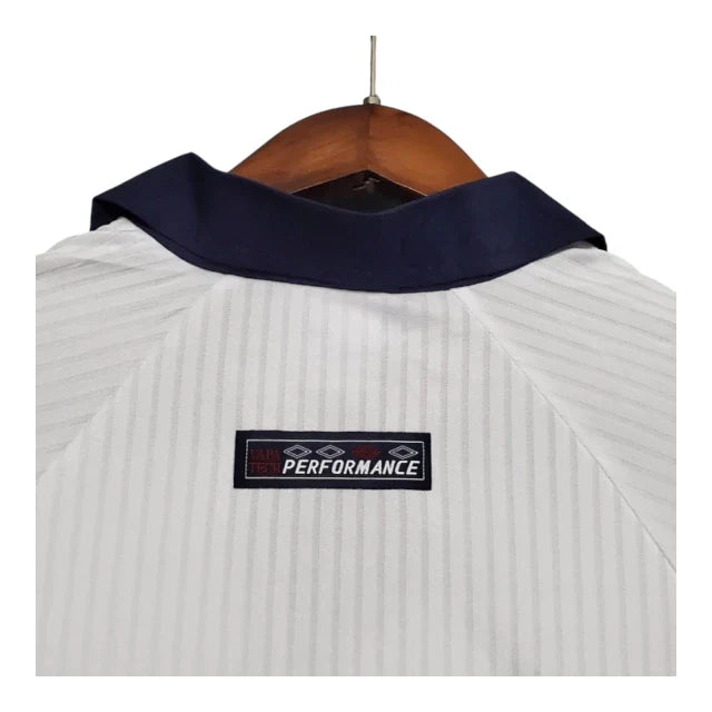 Camisa Retrô Seleção da Inglaterra I 1998 manga longa - Masculina Umbro - Branca com detalhes em azul e vermelho