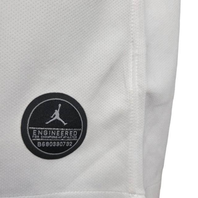 Camisa Retrô Paris Saint German Edição Champions League 2018/2019 manga longa - Masculina Jordan - Branca com detalhes em branco e vermelho e preto