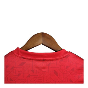 Kit Infantil Wolves II 23/24 - Castore - Vermelho com detalhes em preto e amarelo
