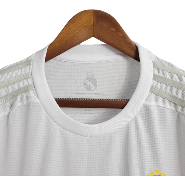 Camisa Retrô Real Madrid I 15/16 - Masculina Adidas - Branca com detalhes em cinza