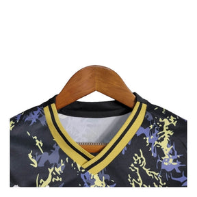 Kit Infantil Manchester City Edição especial 23/24 - Puma - Preto com detalhes em azul e amarelo