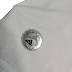 Camisa Retrô Real Madrid I 09/10 - Masculina Adidas - Branca com detalhes em preto e amarelo