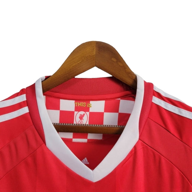 Camisa Retrô Liverpool Edição Champions League I 2008/2009 - Adidas Masculina - Vermelha com detalhes em branco