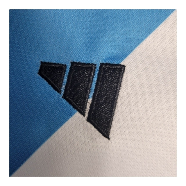 Kit Infantil Argentina I 22/23 - Adidas - Branco e azul com detalhes em preto
